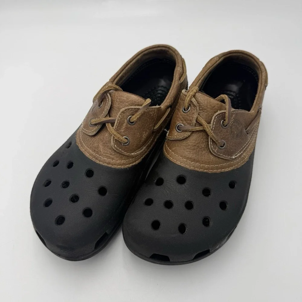 CROCS islander pitcrew